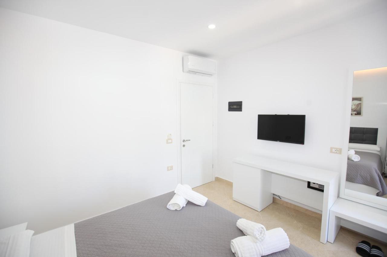 Nika Hotel Саранде Екстериор снимка