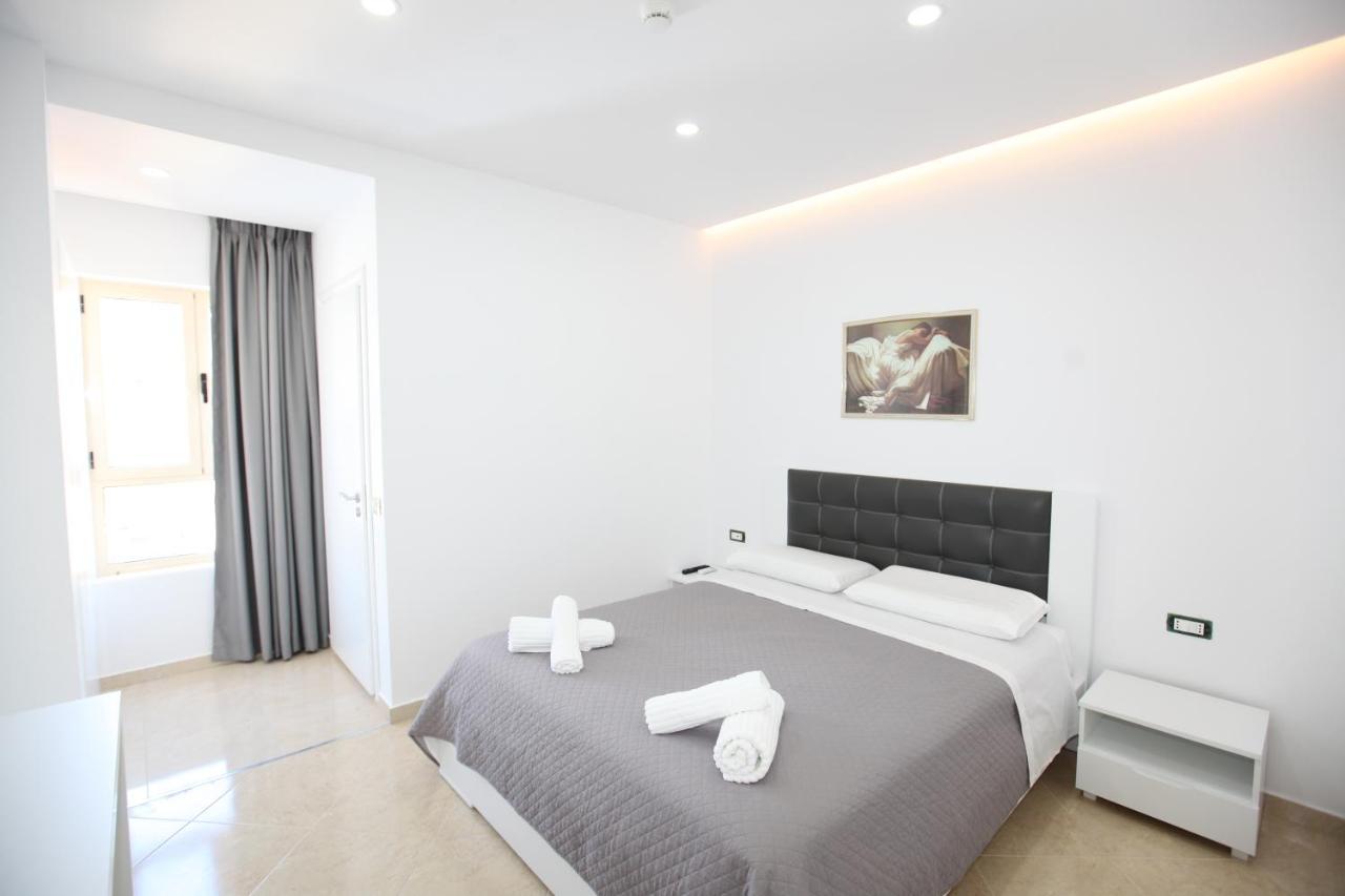 Nika Hotel Саранде Екстериор снимка