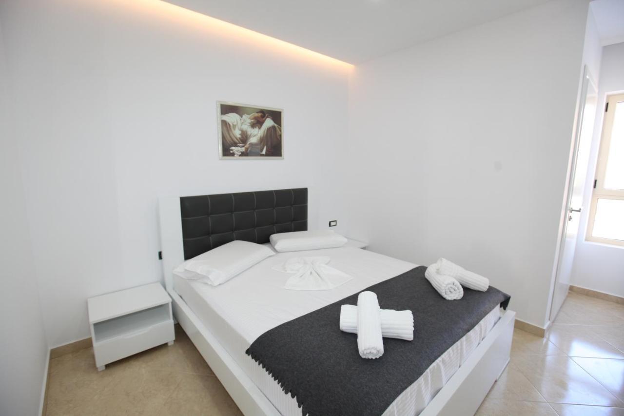 Nika Hotel Саранде Екстериор снимка