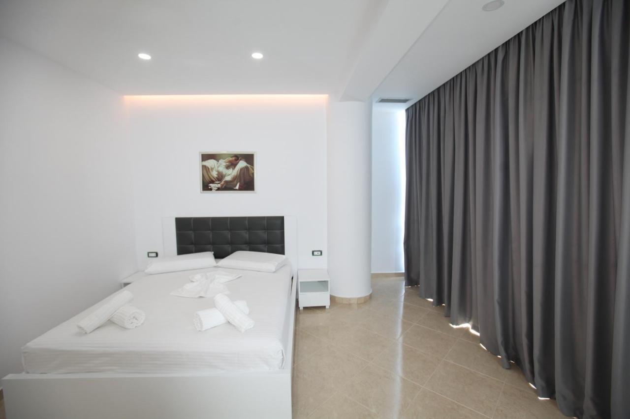 Nika Hotel Саранде Екстериор снимка