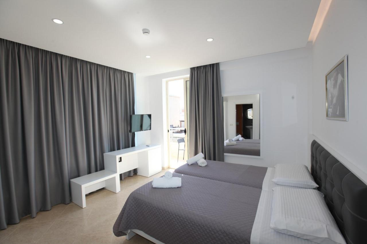 Nika Hotel Саранде Екстериор снимка