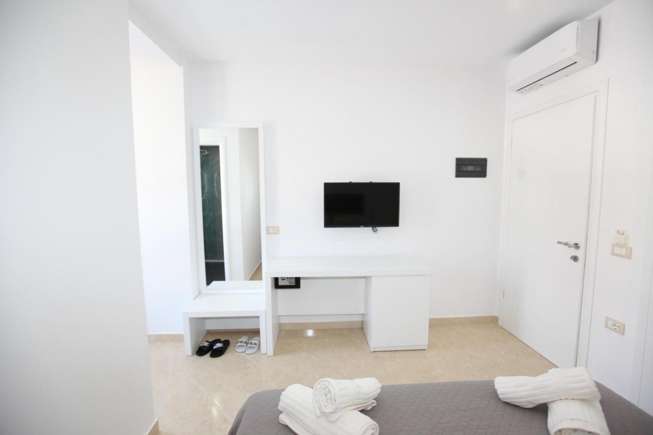 Nika Hotel Саранде Екстериор снимка