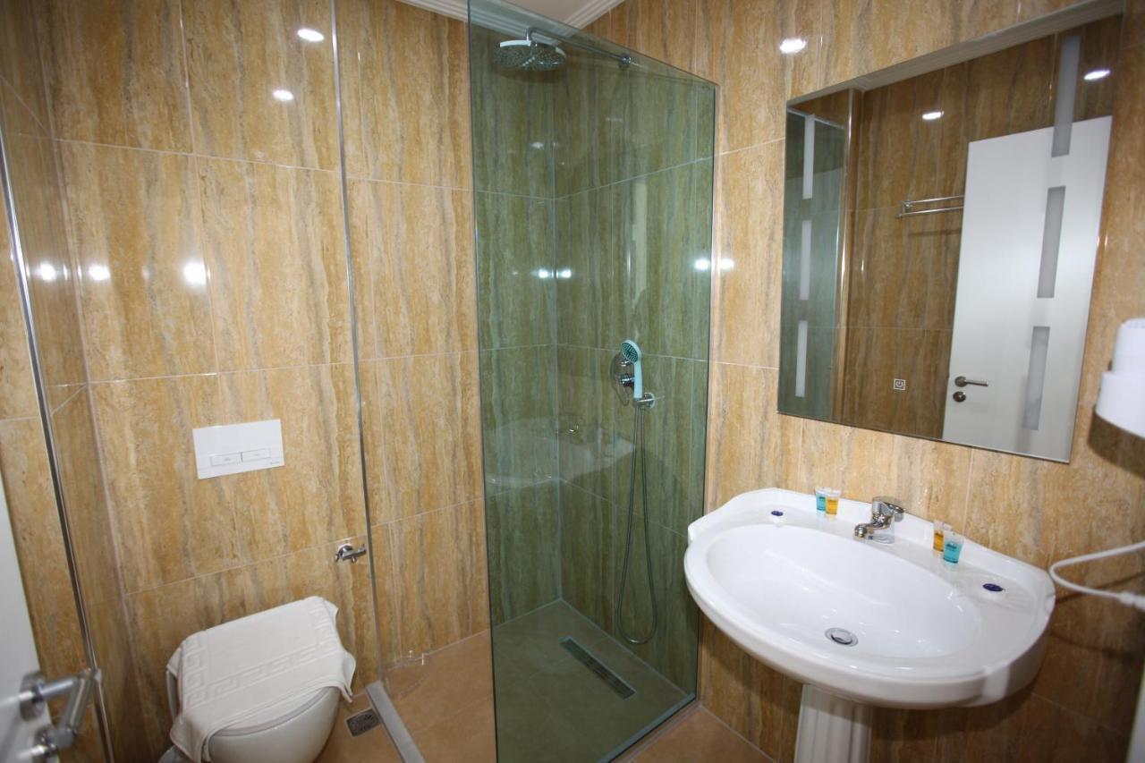 Nika Hotel Саранде Екстериор снимка