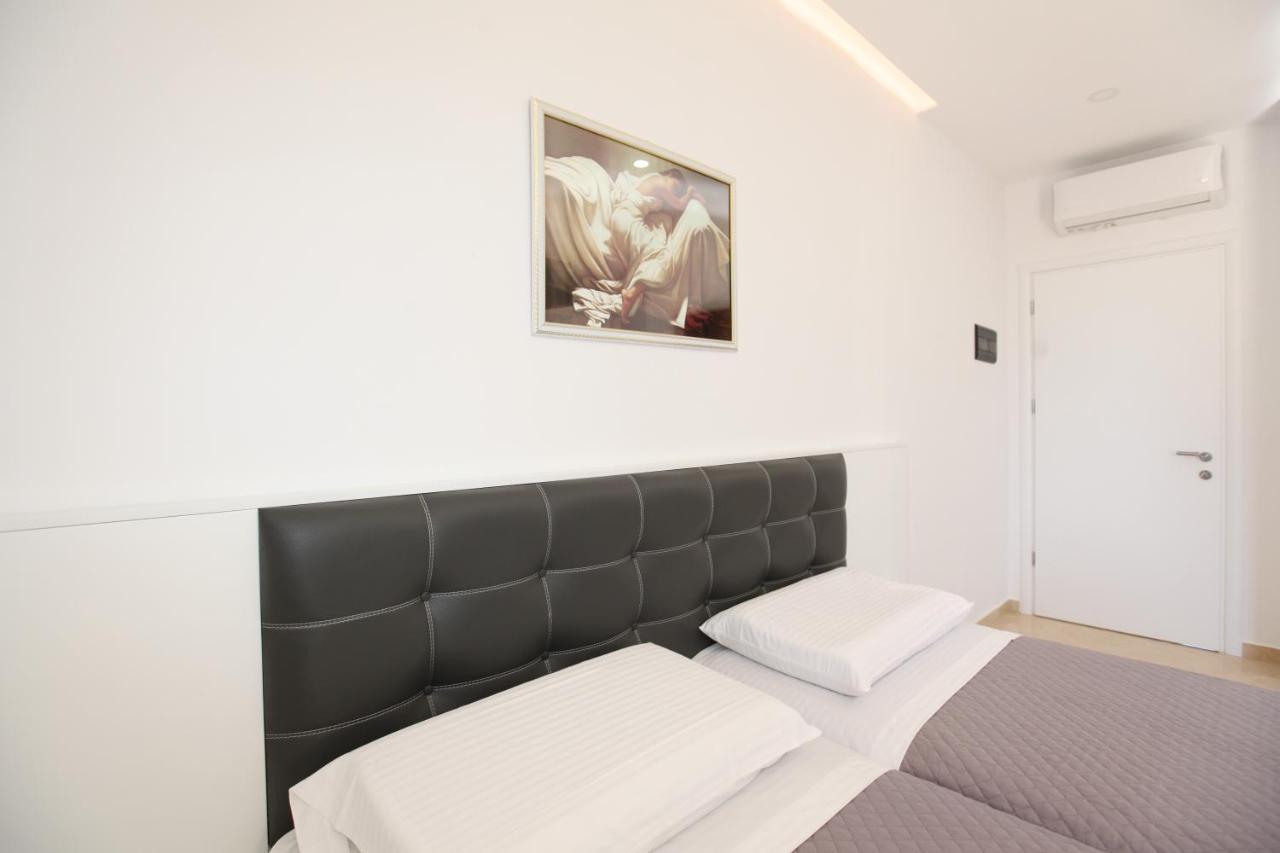 Nika Hotel Саранде Екстериор снимка