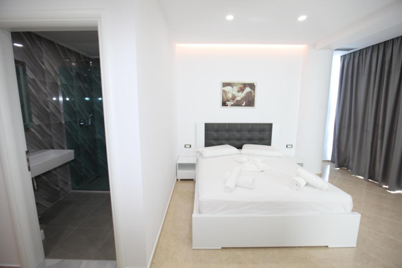 Nika Hotel Саранде Екстериор снимка