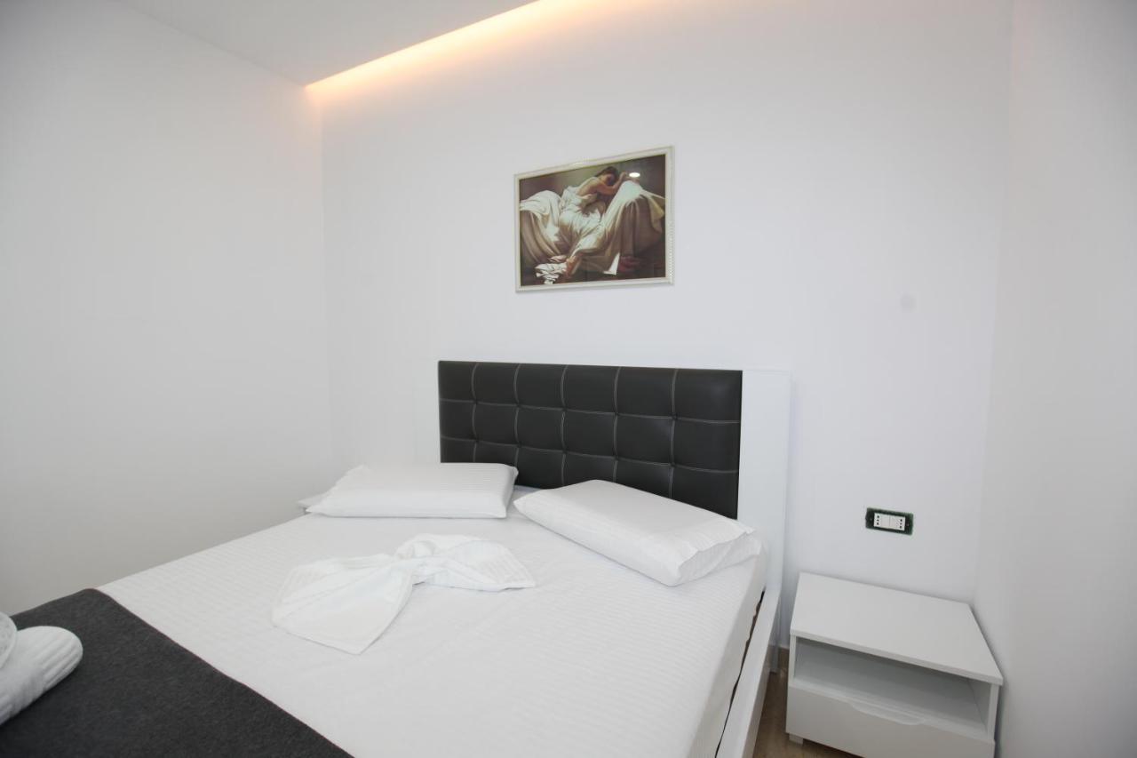Nika Hotel Саранде Екстериор снимка