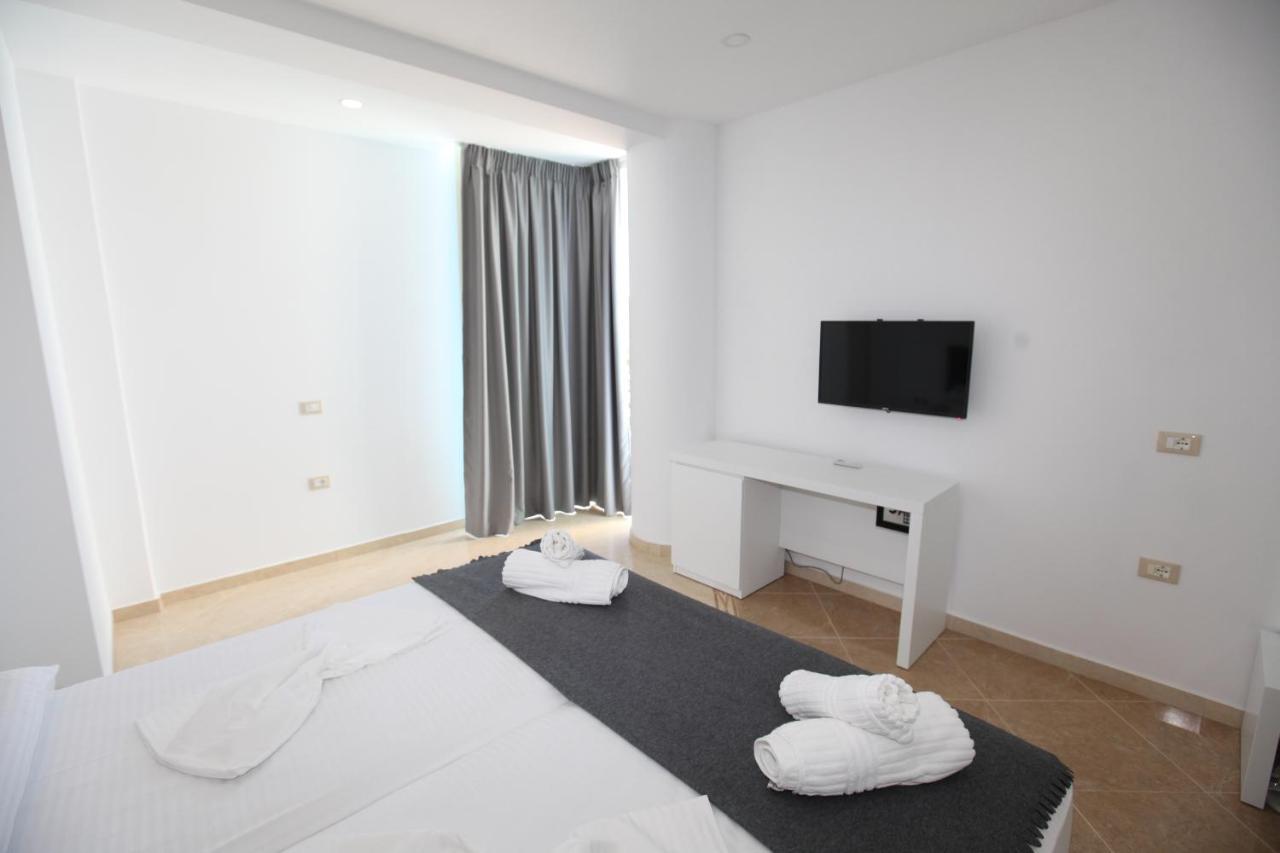 Nika Hotel Саранде Екстериор снимка