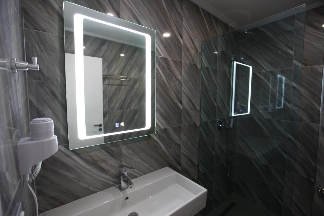 Nika Hotel Саранде Екстериор снимка