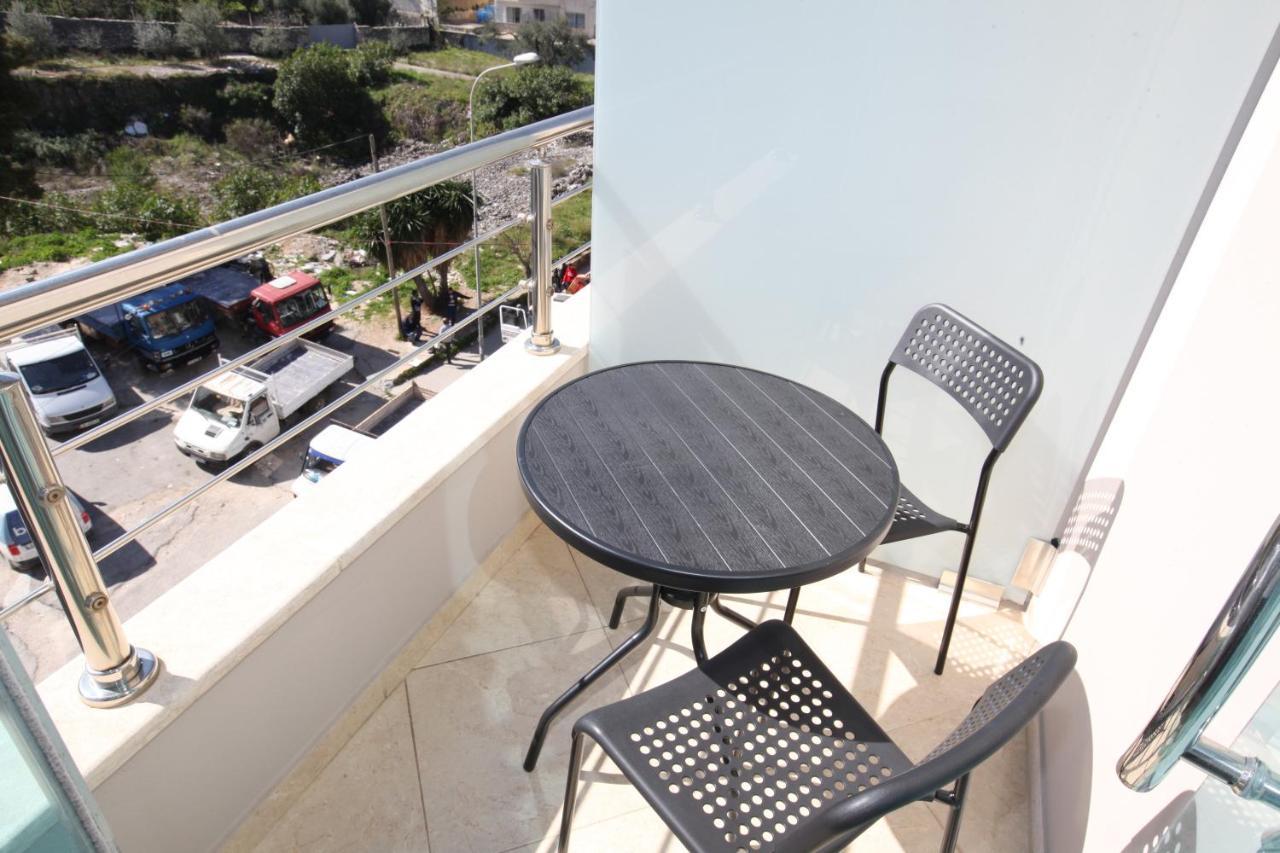 Nika Hotel Саранде Екстериор снимка